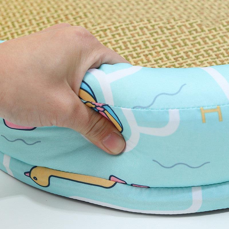 Summer Breeze Rattan Pet Sofa Bed — Breathable Elevated Lounger
