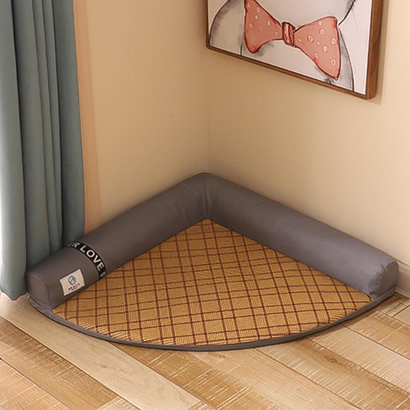 Cool Breeze Pet Oasis — Faux Suede Triangle Nest Mat for Cats & Dogs